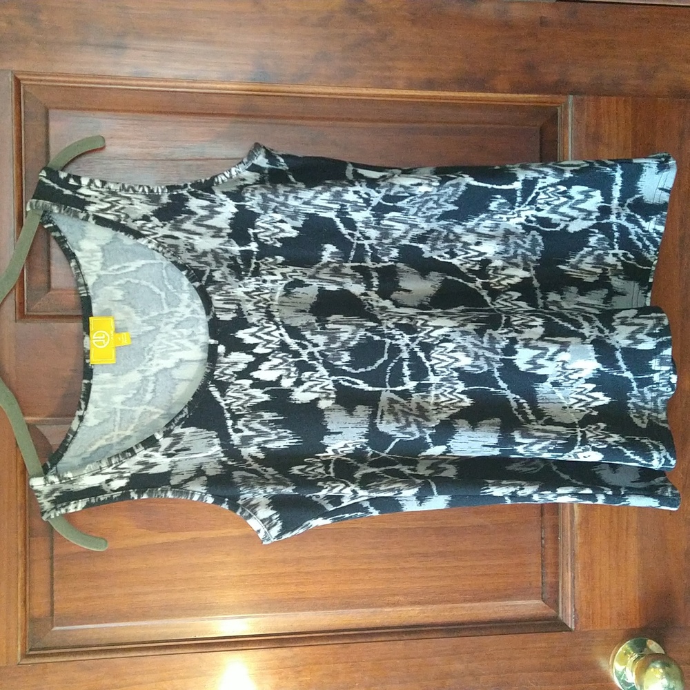Liz Lange Black, Gray, White Sleeveless Tank Top